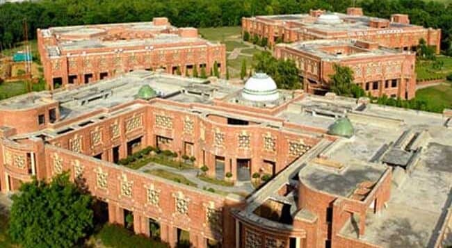 Indian Institute of Management (IIM) - Lucknow